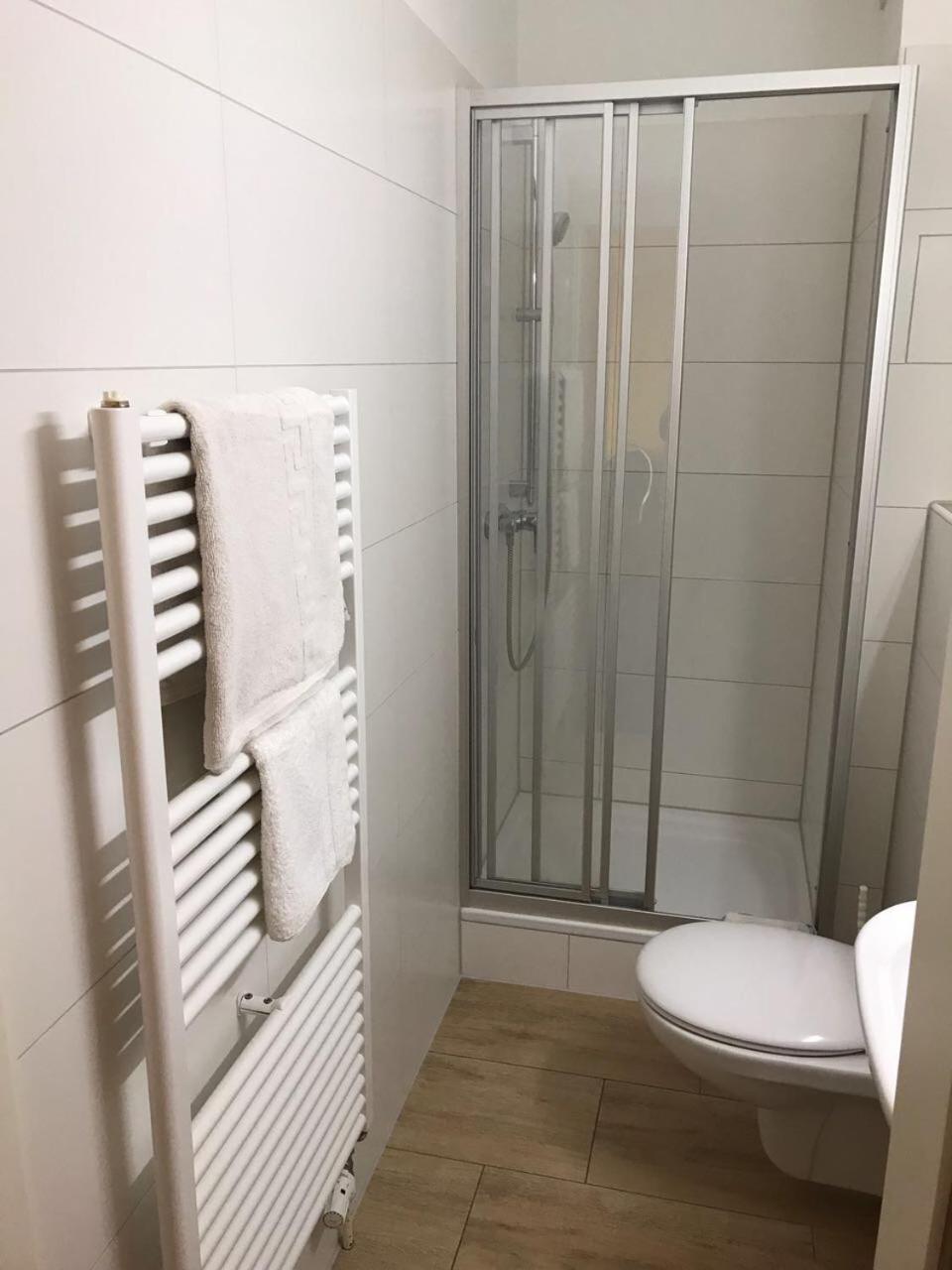 Hotel Km Darmstadt Kültér fotó