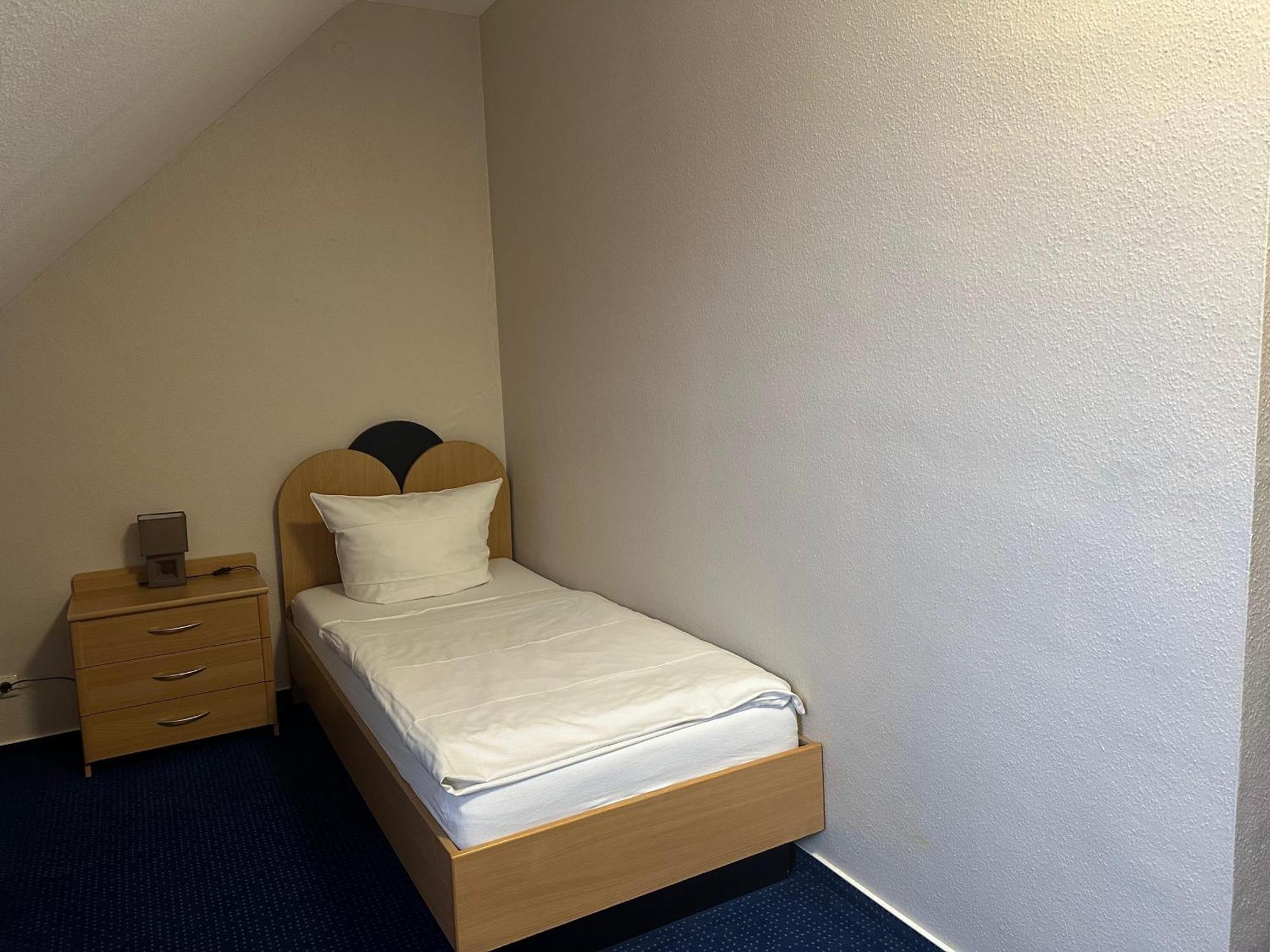 Hotel Km Darmstadt Kültér fotó