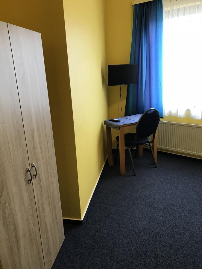 Hotel Km Darmstadt Kültér fotó